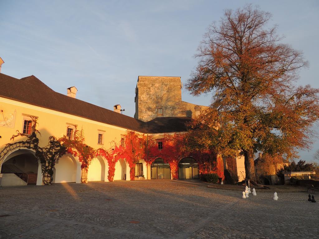 Kirchenwirt Inn Kreuzen  Экстерьер фото