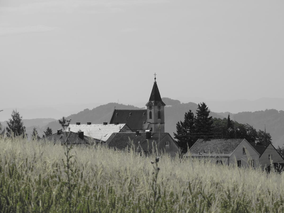 Kirchenwirt Inn Kreuzen  Экстерьер фото